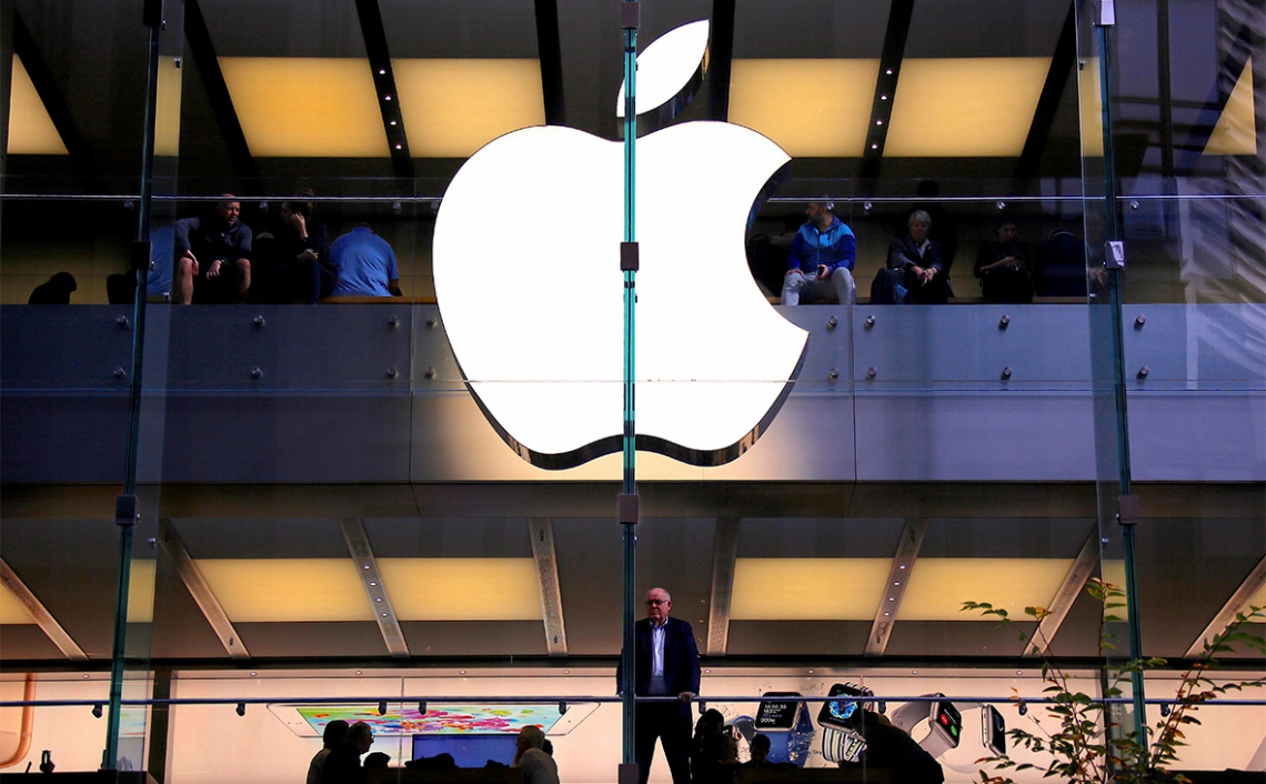  WSJ узнала о планах Apple замедлить переход на дорогие экраны в iPhone 