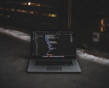Будущие MacBook получат уникальную сенсорную клавиатуру