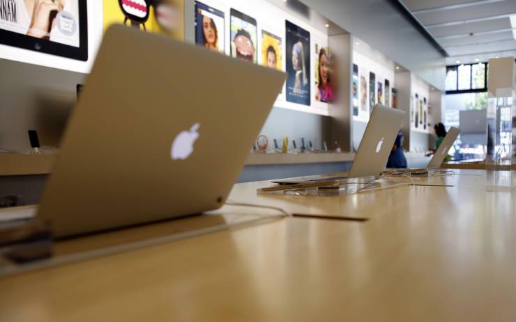 Европейские ритейлеры снижают цену на MacBook Air перед презентацией